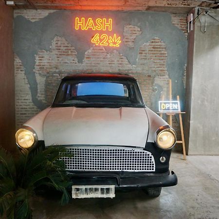 Silom Soi 3 Hash Apartment Hip And Funky With Rooftop View Bangkok Eksteriør bilde
